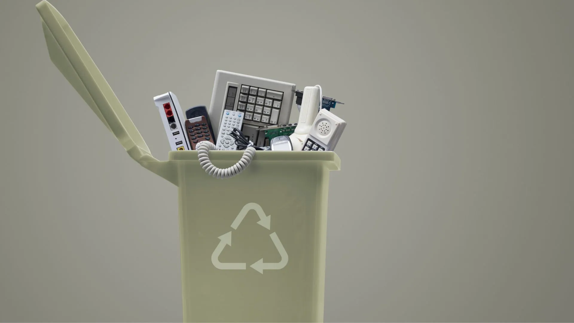 Why Recycle E-Waste Instead of Landfill